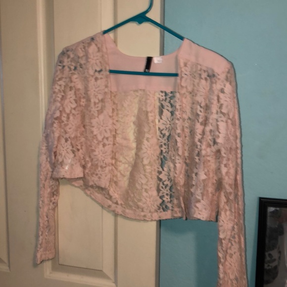 Lace top - Picture 4 of 4